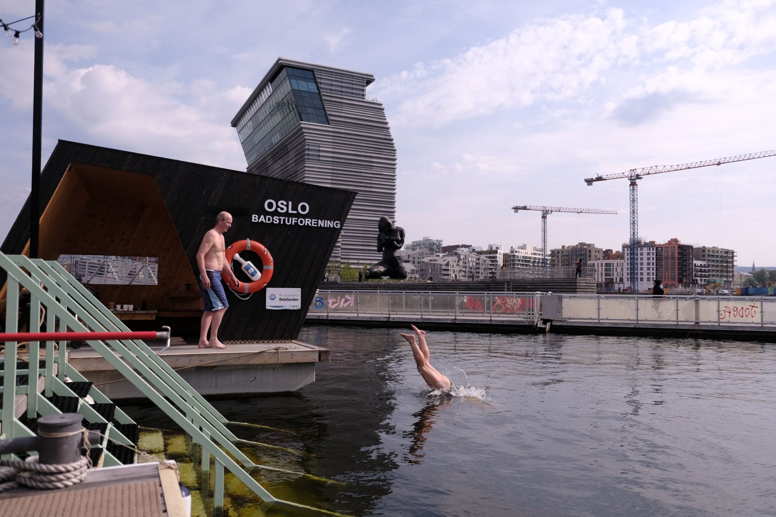 Gå til Møt Inge og Ragna, to av personene bak Oslos nye solcelle-boom