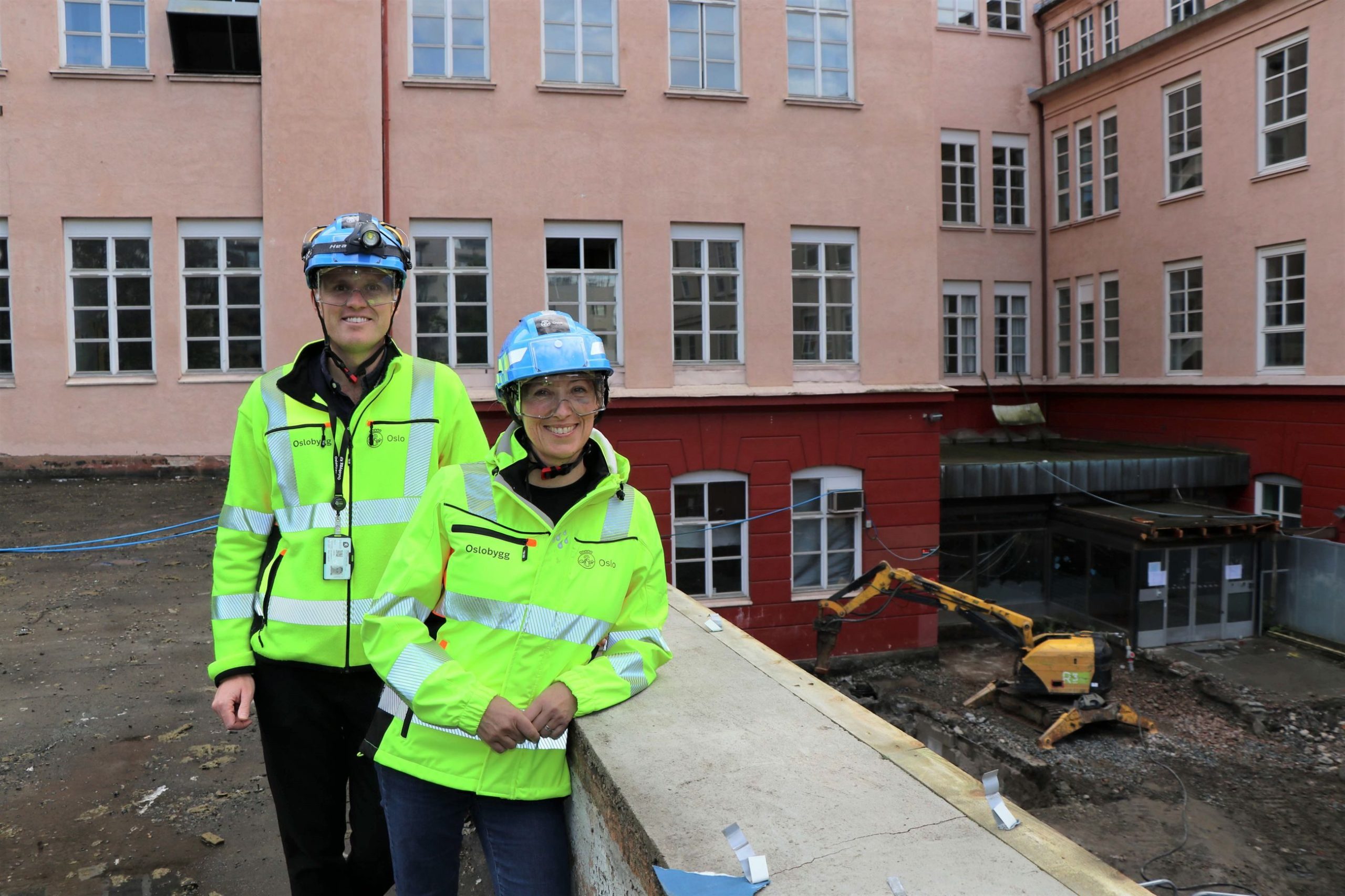 Prosjektleder for rehabiliteringen av Sophies Minde, Mathias Kolsaker i Oslobygg KF, og Bodil Motzke, leder for bærekraft og innovasjon i Oslobygg KF.- indirekte utslipp