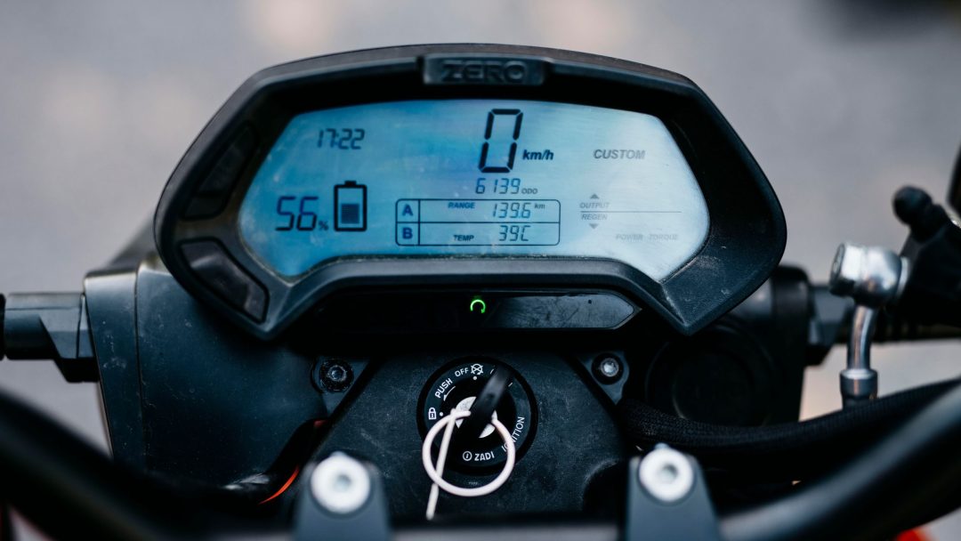 Speedometeret på en el-motorsykkel
