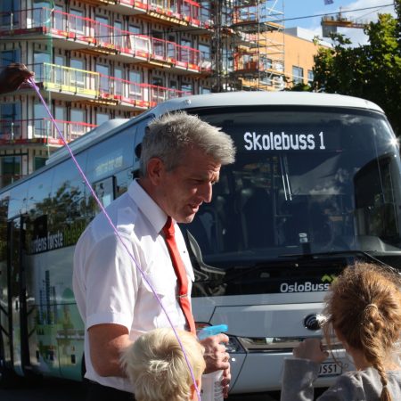 Gå til Introduction of electric coaches