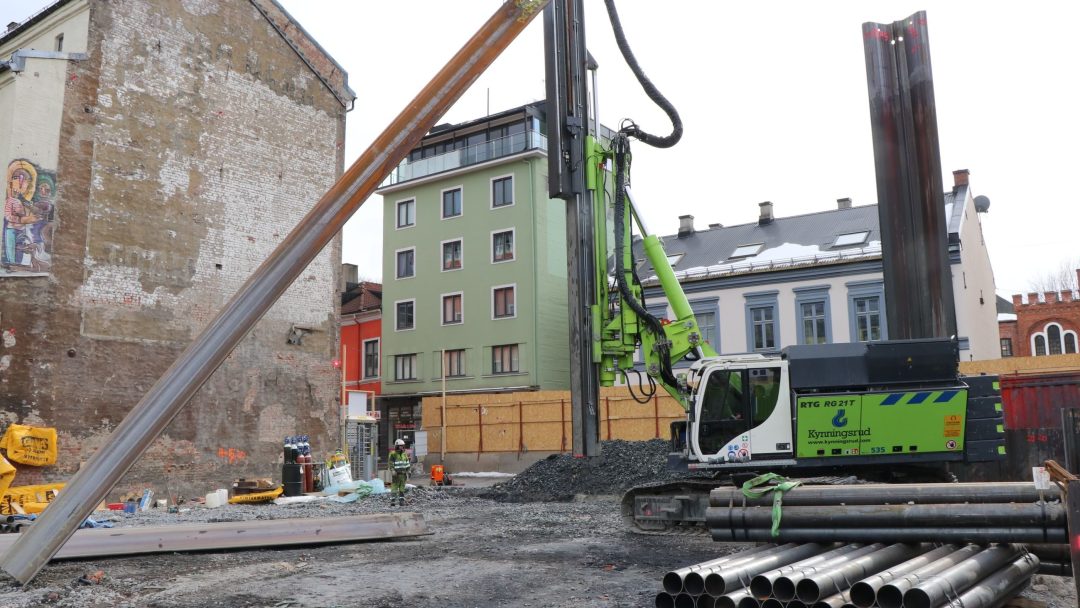 I Nordre gate finner vi en av Oslos fossilfrie byggeplasser. Fossil-free constructian site in Nordre gate, Oslo