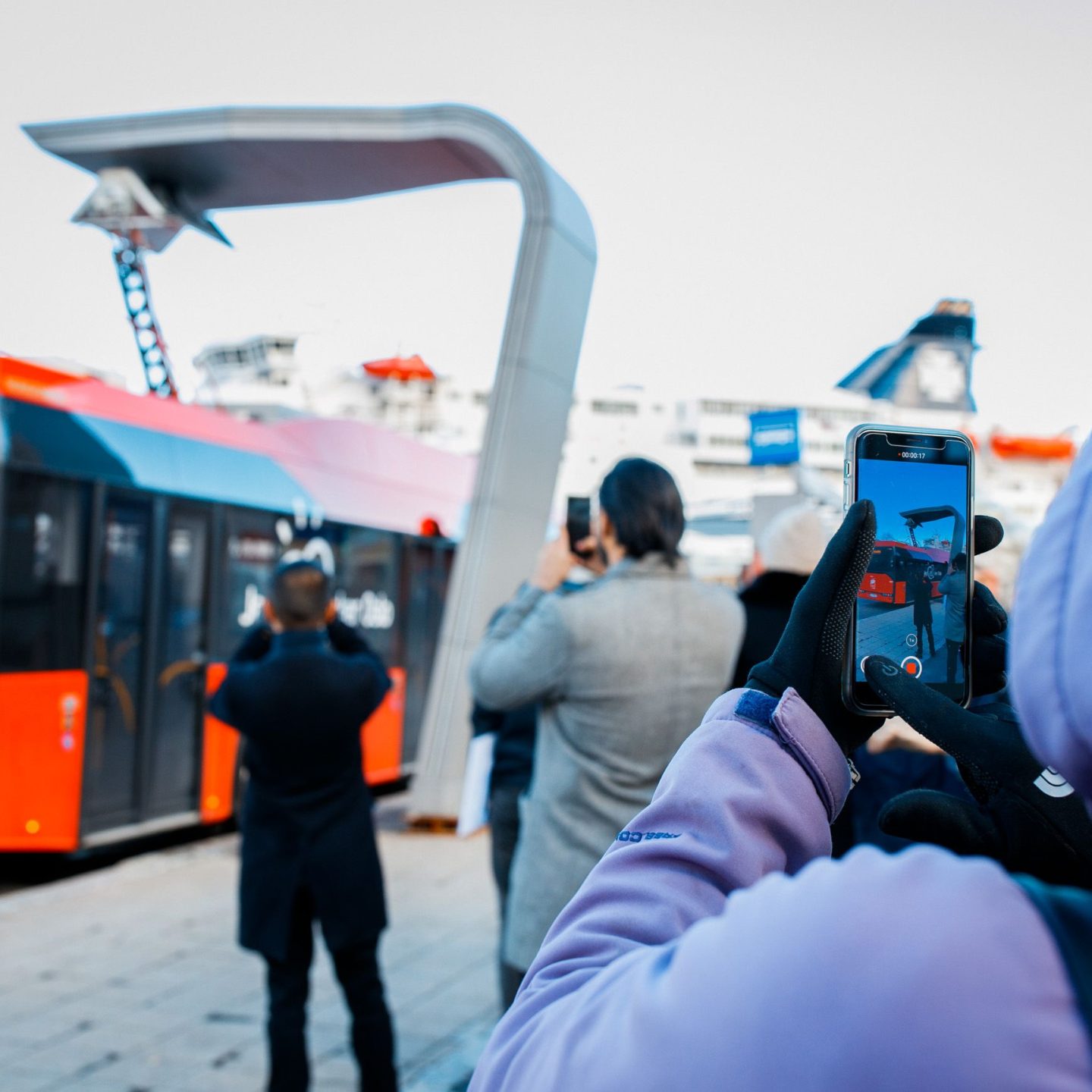 Delegasjon fra New York studerer elektrifisering av bussene i Oslo