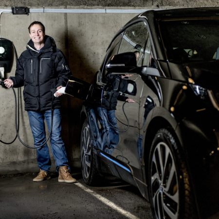 Gå til In Oslo people are installing charging points for electric cars at record speed