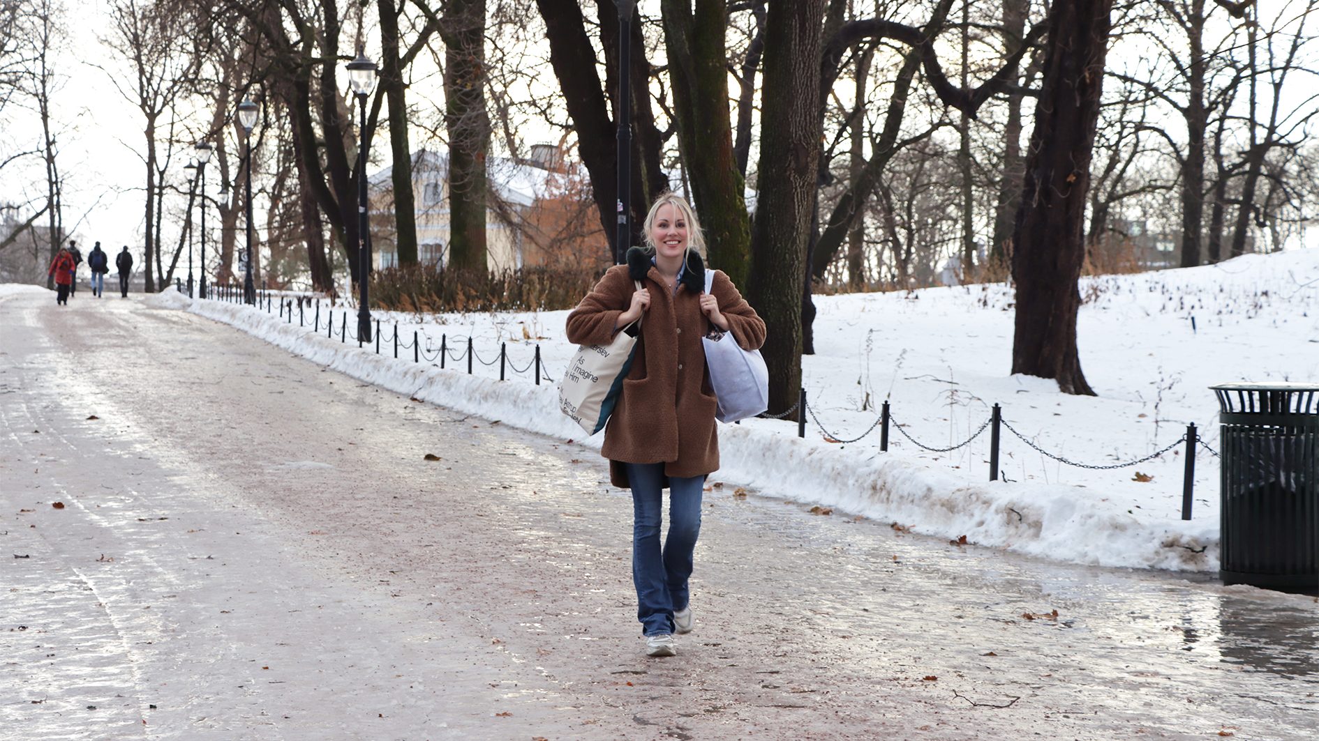 Margret gjennom Slottsparken