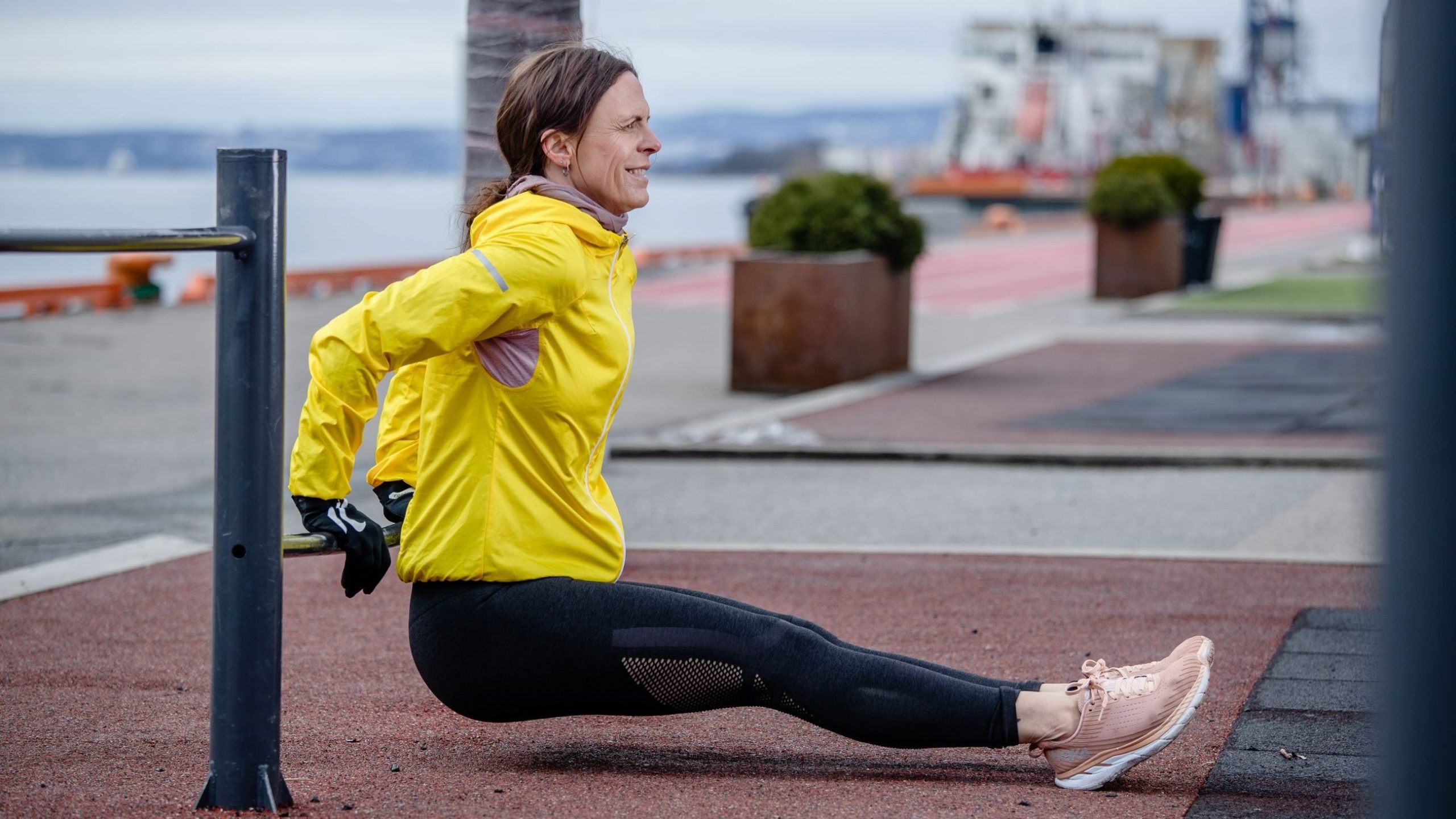 styrketrening utendørs: dips