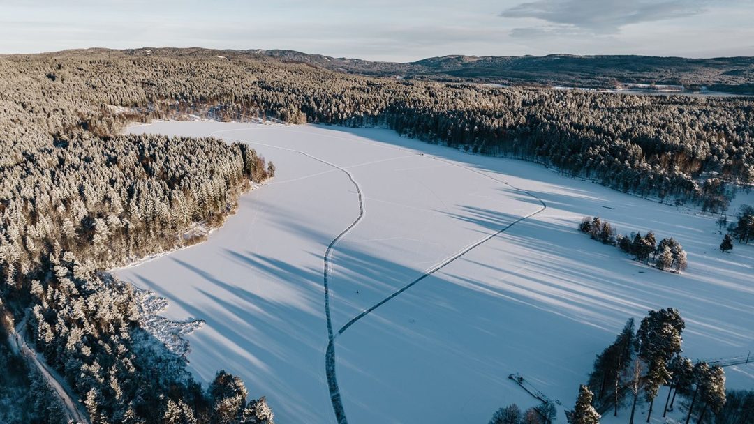 Skjøytebane på Sognsvann, sett ovenfra.